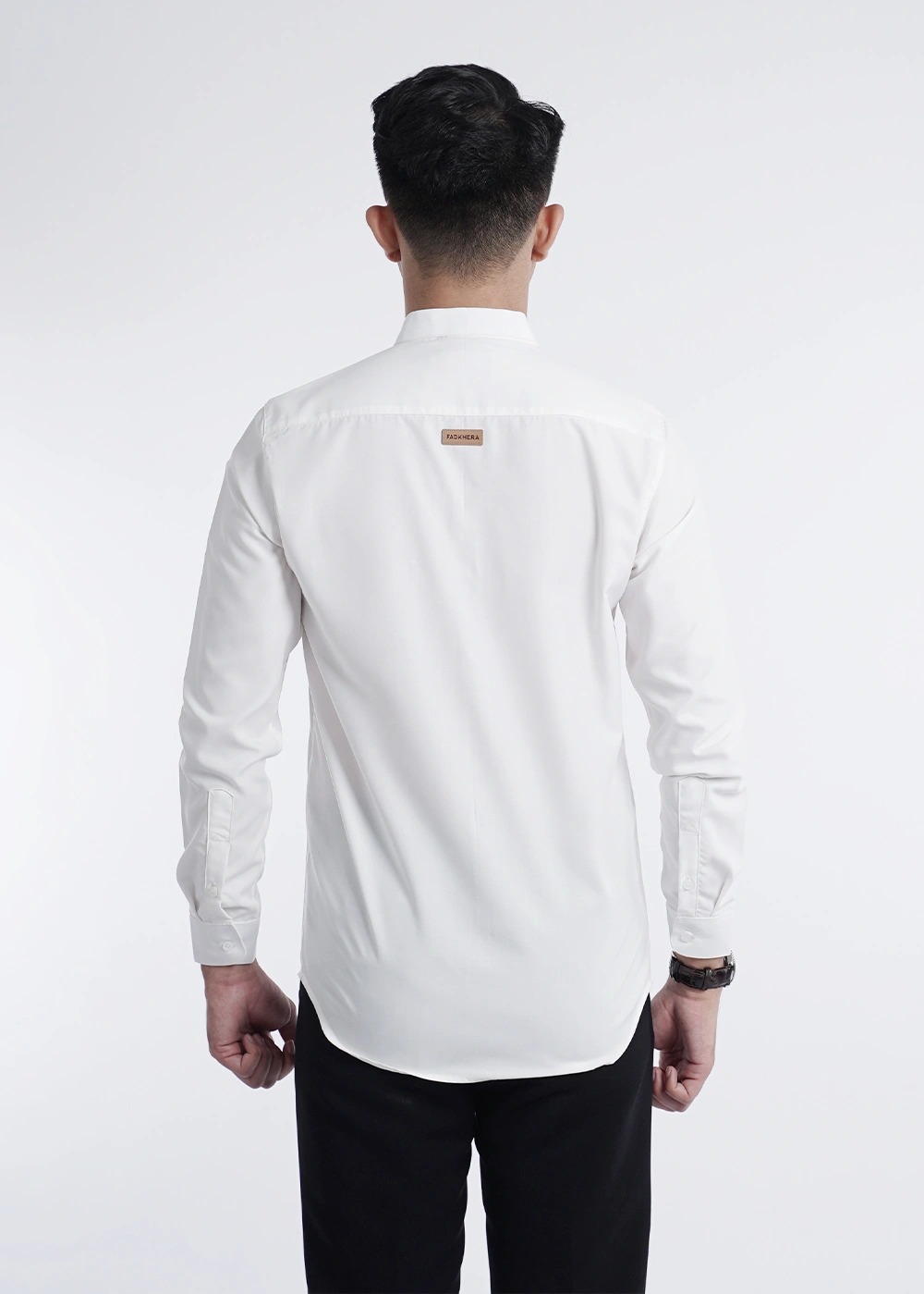 Kemeja Kamil White dan Navy