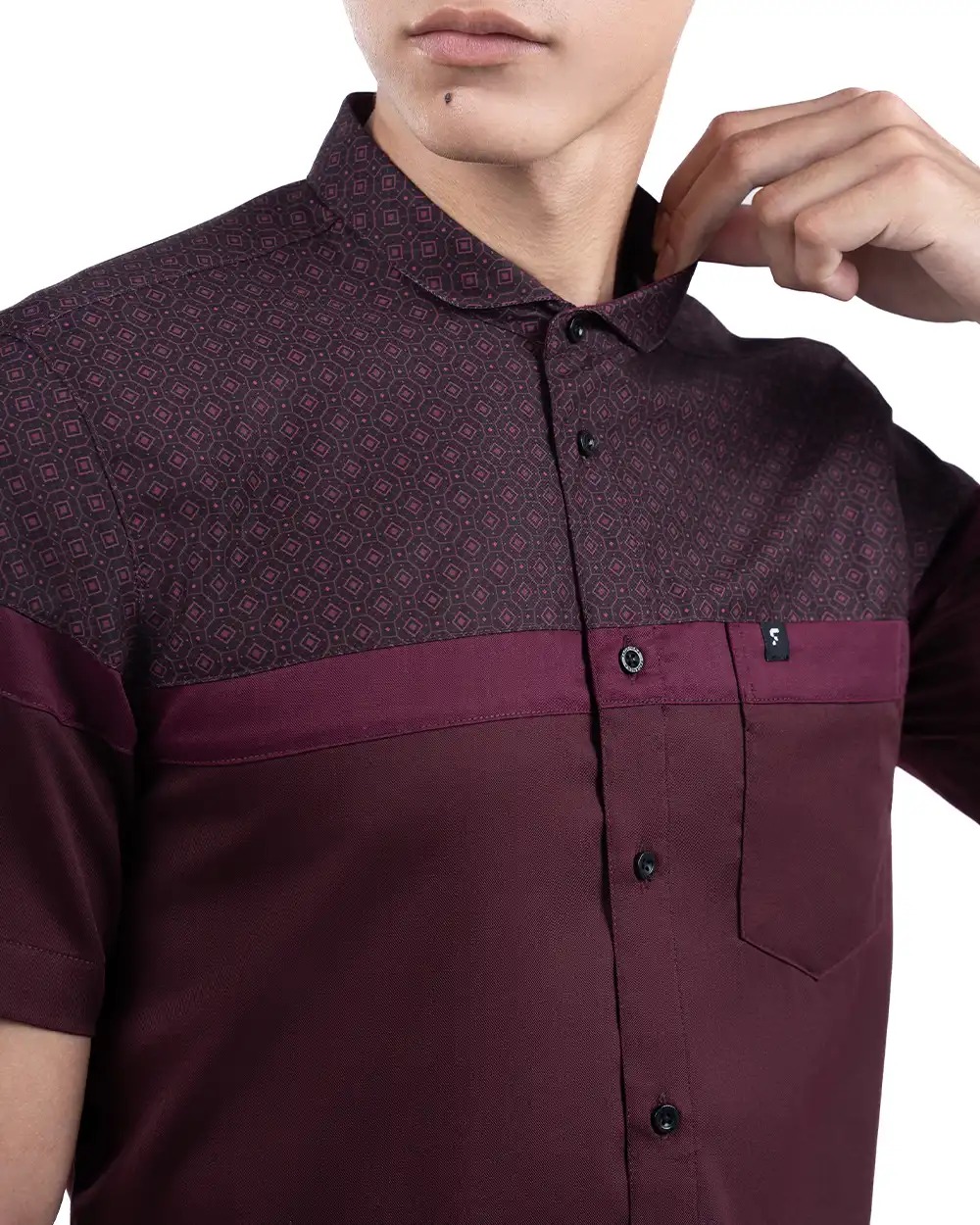 Baju Koko Pria Modern Fadkhera Kasyaf Lengan Panjang Pendek Burgundy