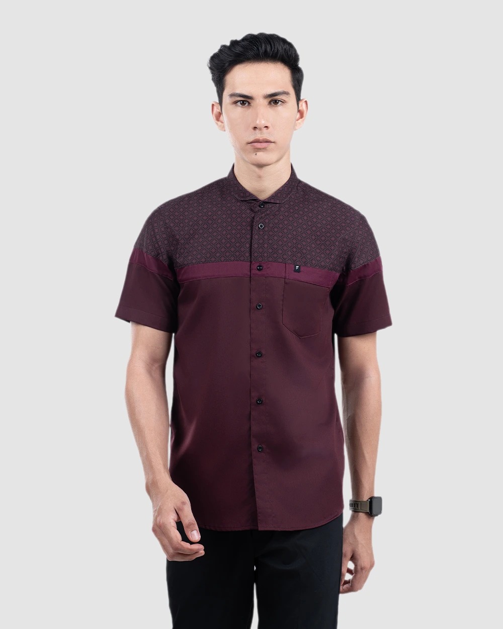 Baju Koko Pria Modern Fadkhera Kasyaf Lengan Panjang Pendek Burgundy
