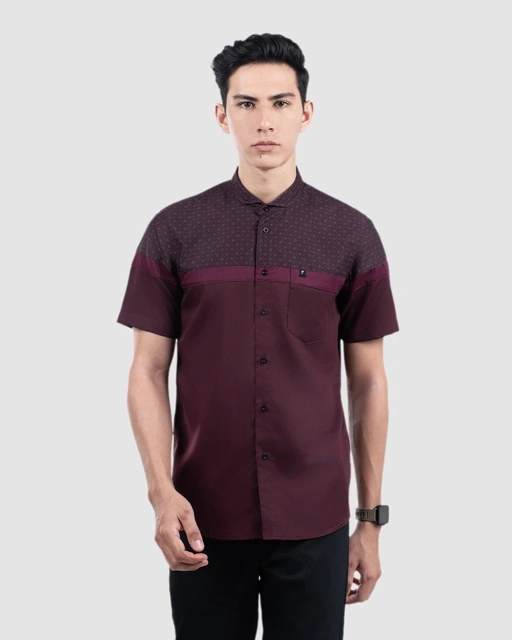 Baju Koko Pria Modern Fadkhera Kasyaf Lengan Panjang Pendek Burgundy