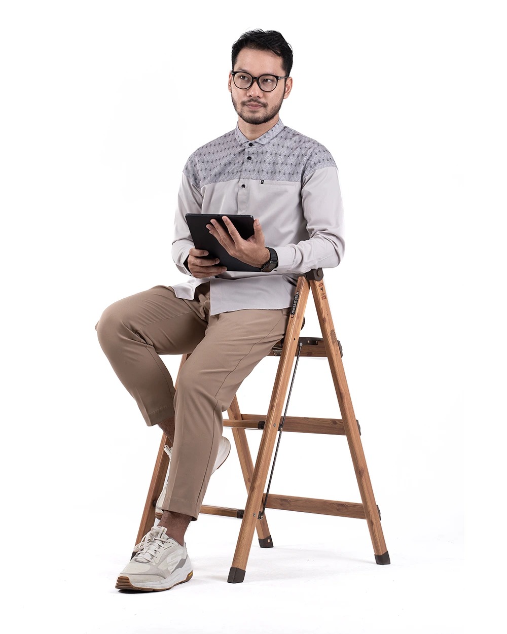 Baju Koko Pria Modern Ukail Lengan Panjang dan Pendek Taupe