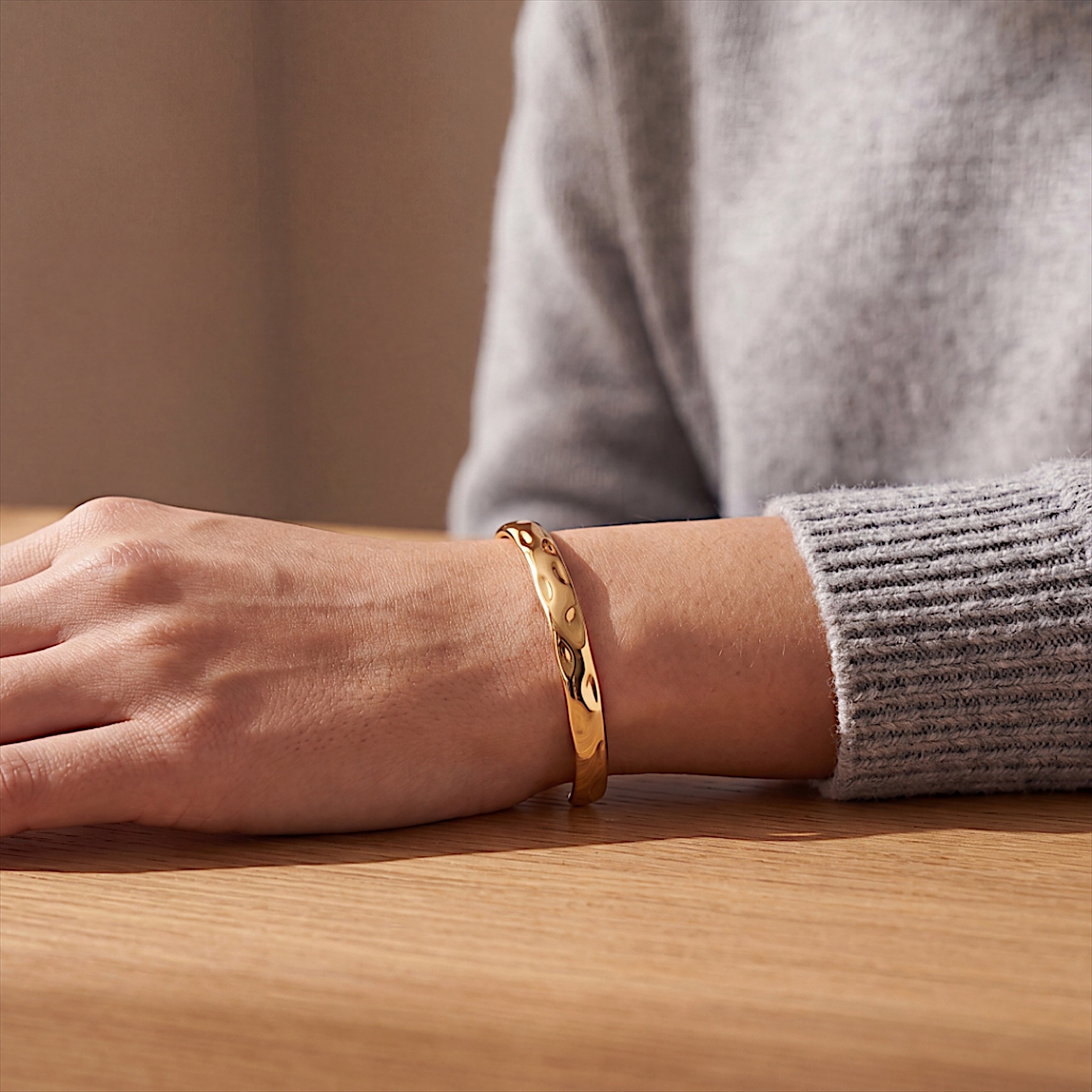 Racabel Gelang Bangle Soleil - Stainless Steel Anti Karat Warna Emas Unisex Pria Wanita Simple