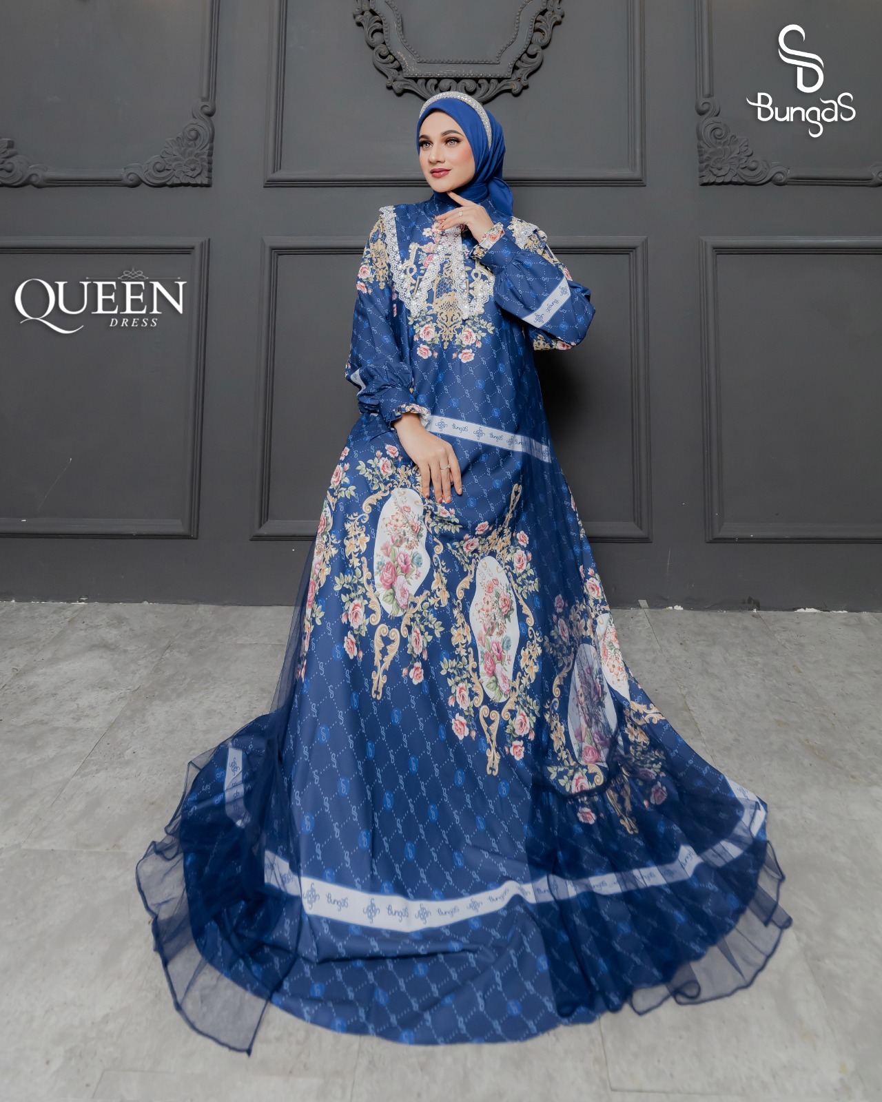 QUEEN DRESS
