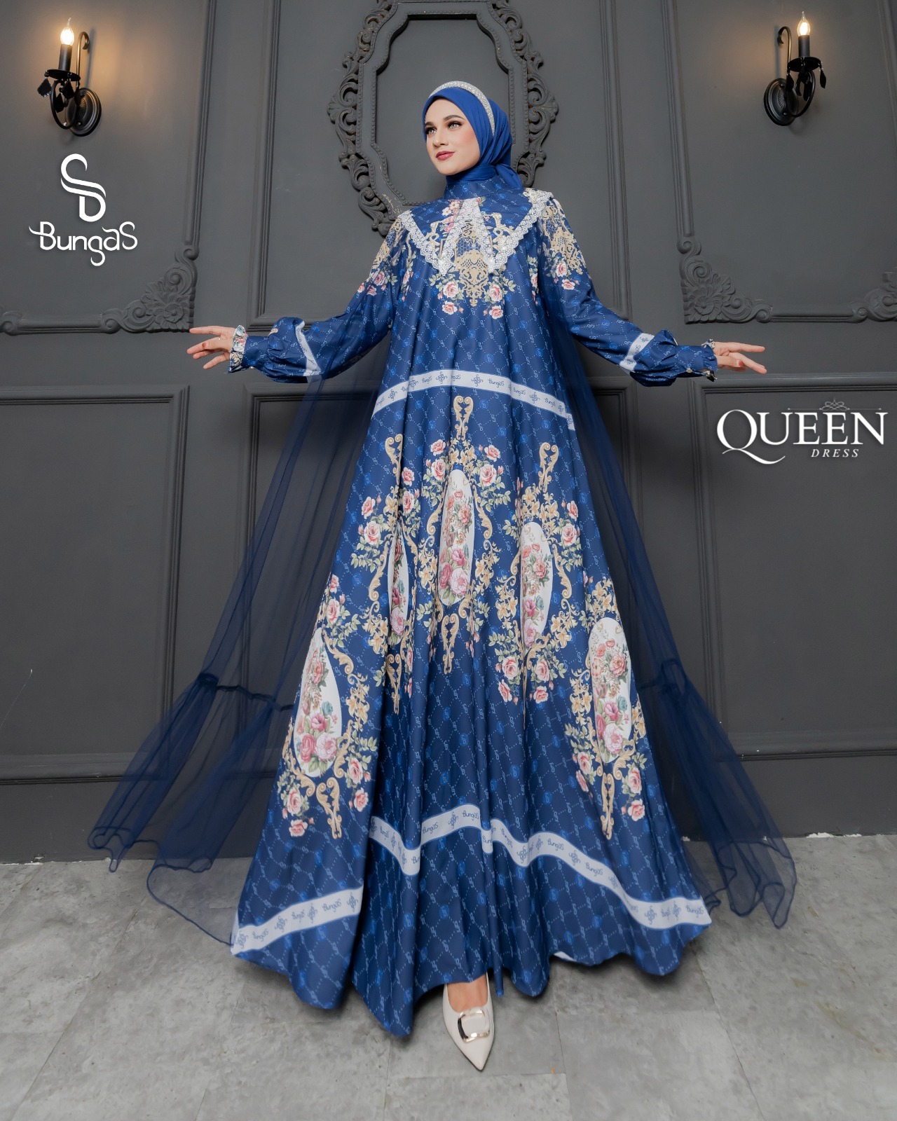 QUEEN DRESS