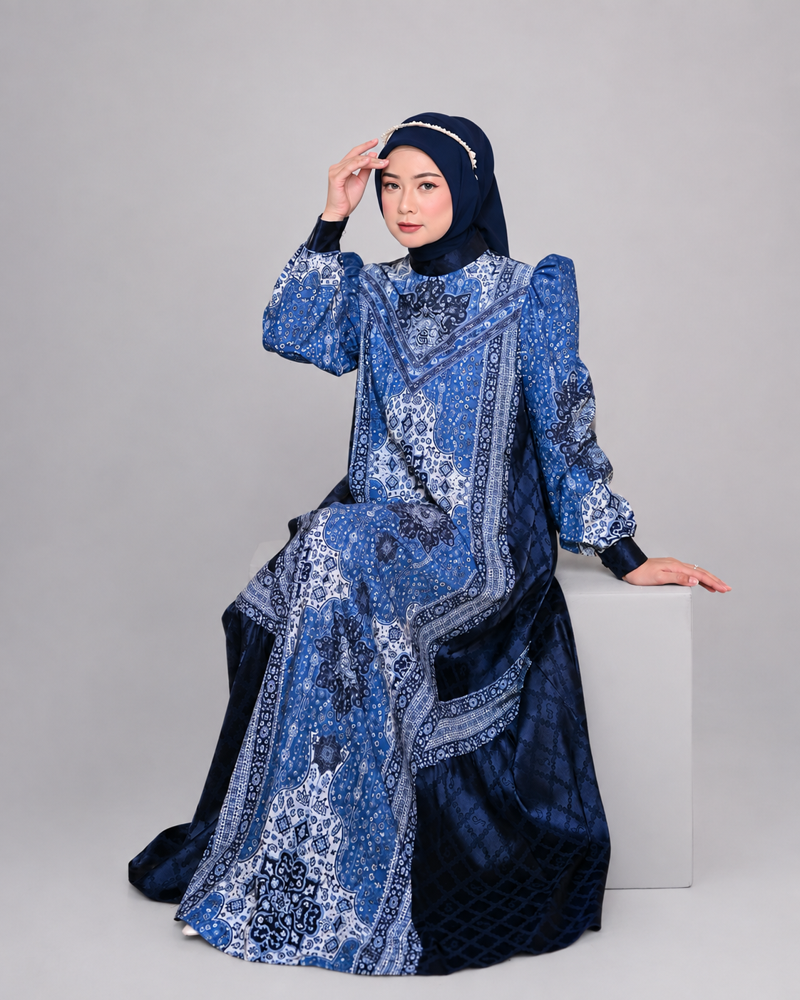 SAPHIRA DRESS