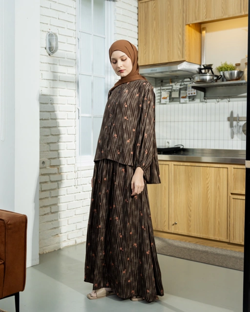 Image of ZALIKA SKIRT SET