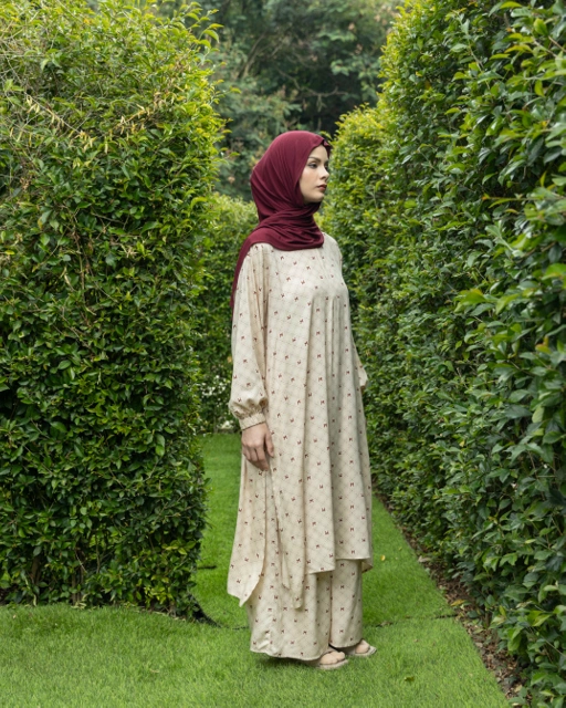 Image of INAAYA CREAM - ZETA SET (ZIPPER)