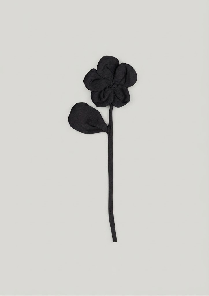 Gulali Kamboja Pin