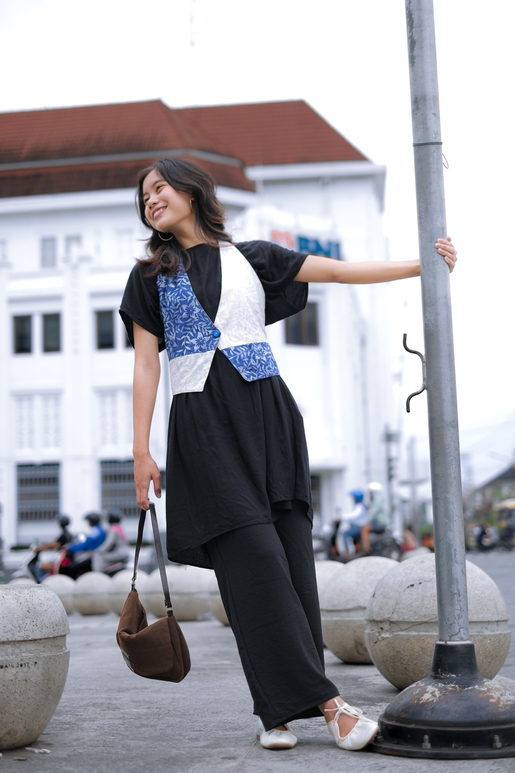 VARDHA Indonesia Vest Batik