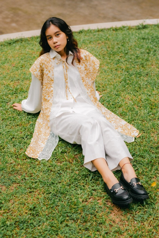 CANDRAMAYA Women's Batik Outer with Lace Detail