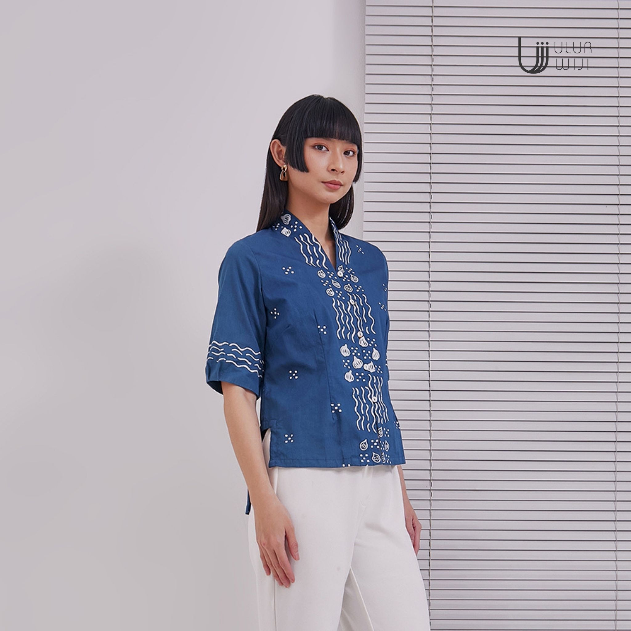 Kebaya Blouse Batik Modern Wanita Lengan Lipit BAWANG - Batik Tulis Warna Alami | Ulur Wiji