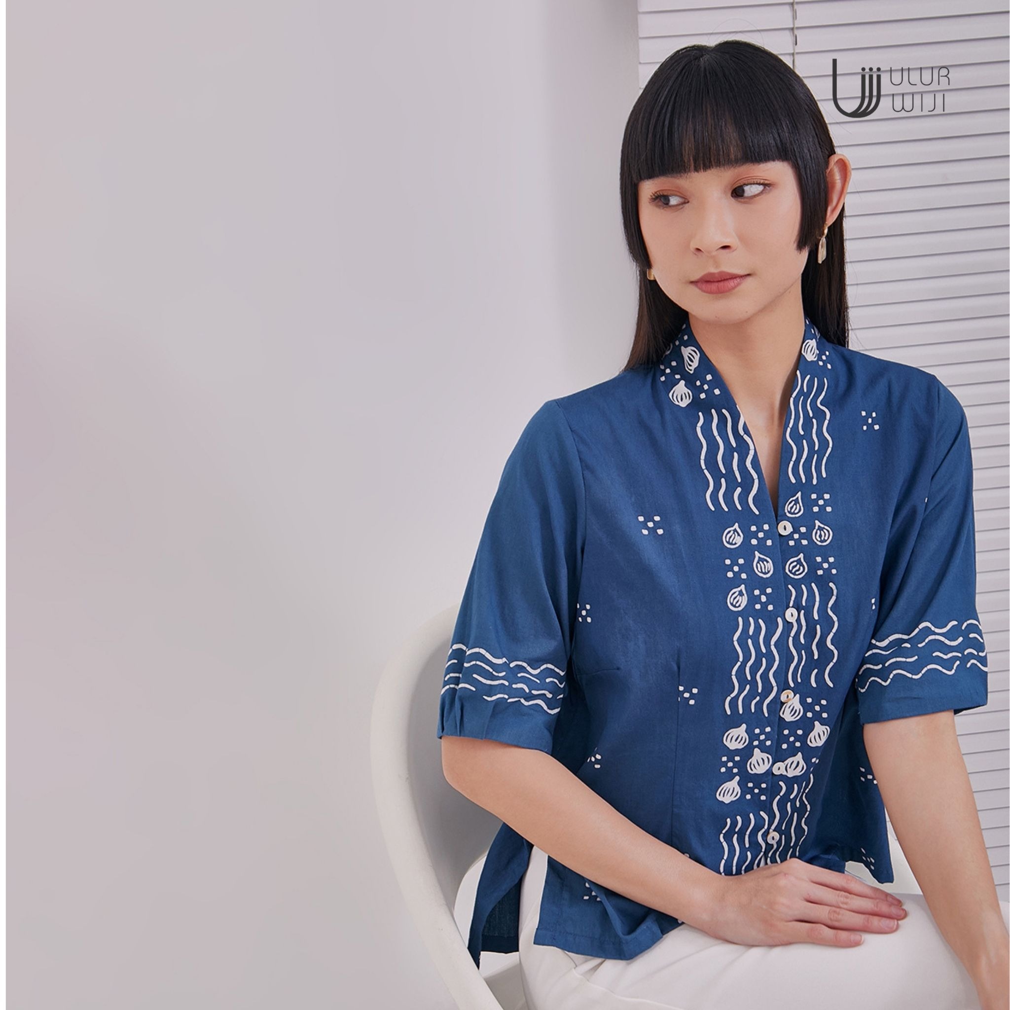 Kebaya Blouse Batik Modern Wanita Lengan Lipit BAWANG - Batik Tulis Warna Alami | Ulur Wiji