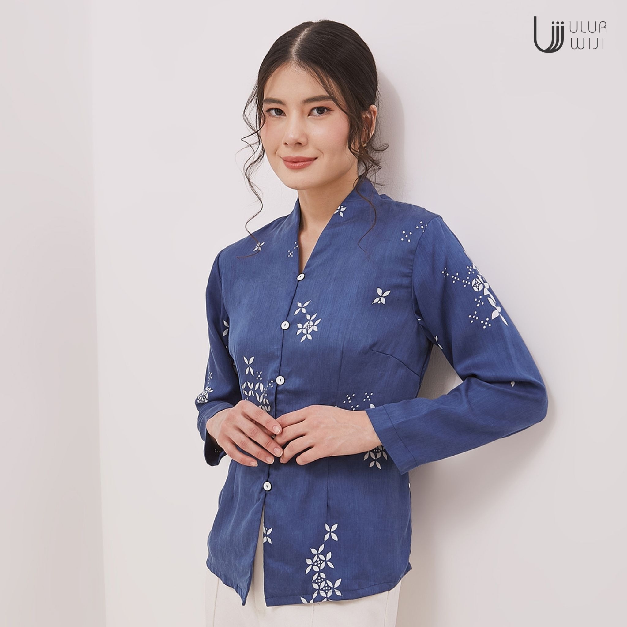 Kebaya Blouse Batik Modern Wanita SIMFONI - Batik Tulis Pewarna Alami | Ulur Wiji