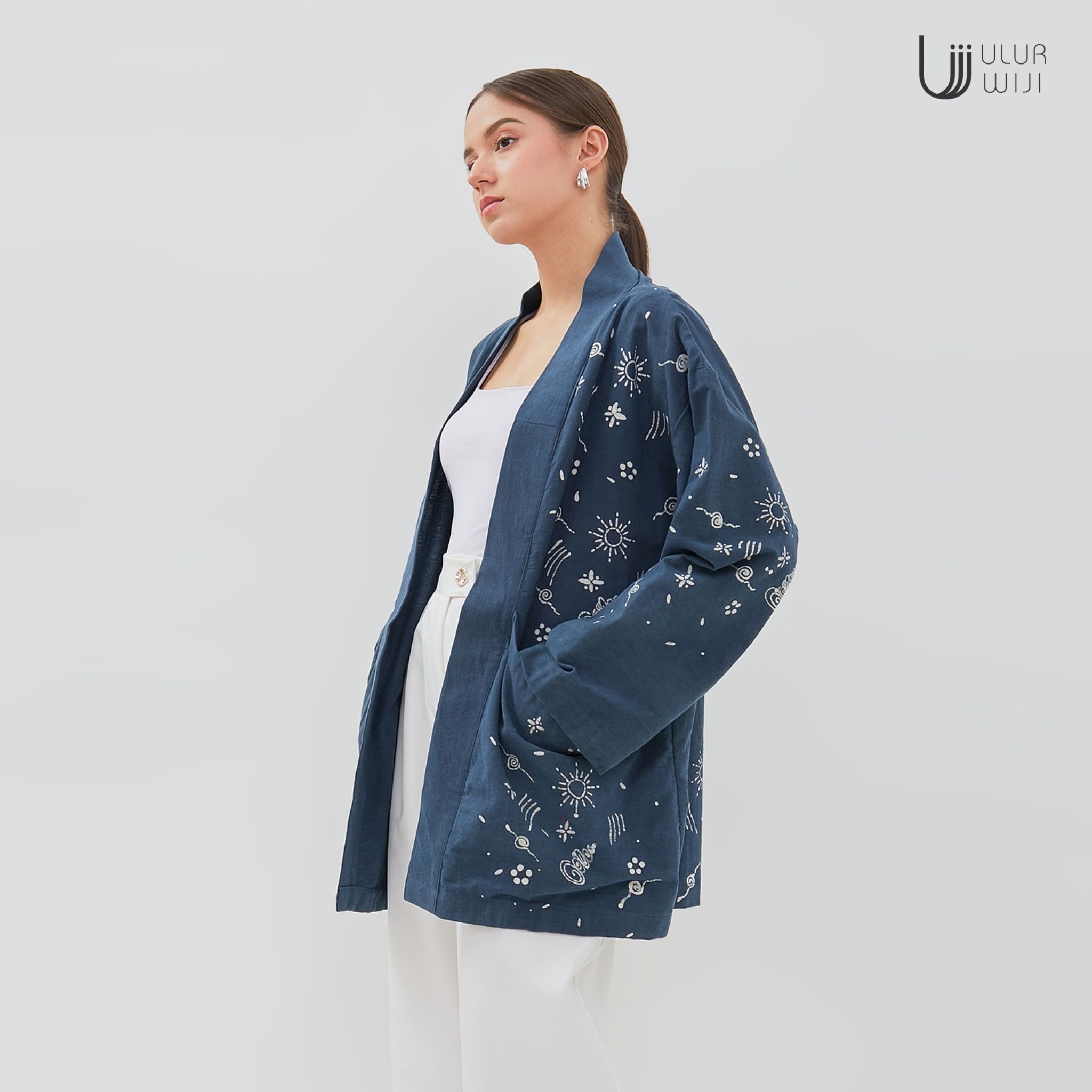 Outer Haori Oversized METAMORF - Batik Tulis Modern | Ulur Wiji