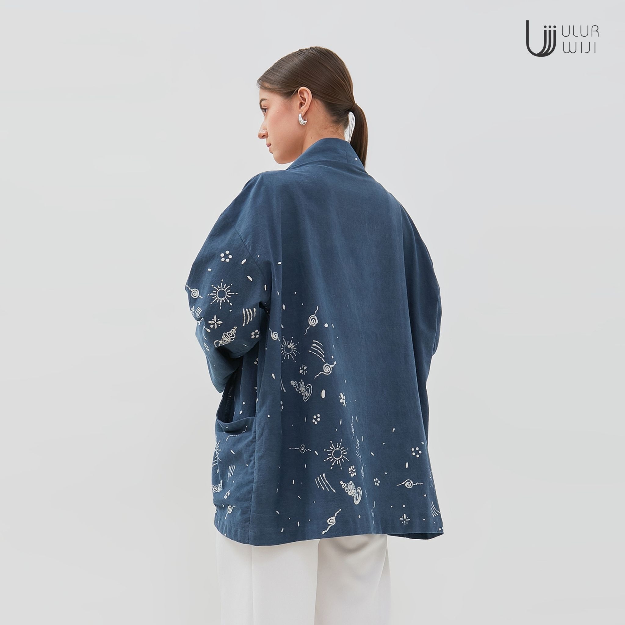 Outer Haori Oversized METAMORF - Batik Tulis Modern | Ulur Wiji