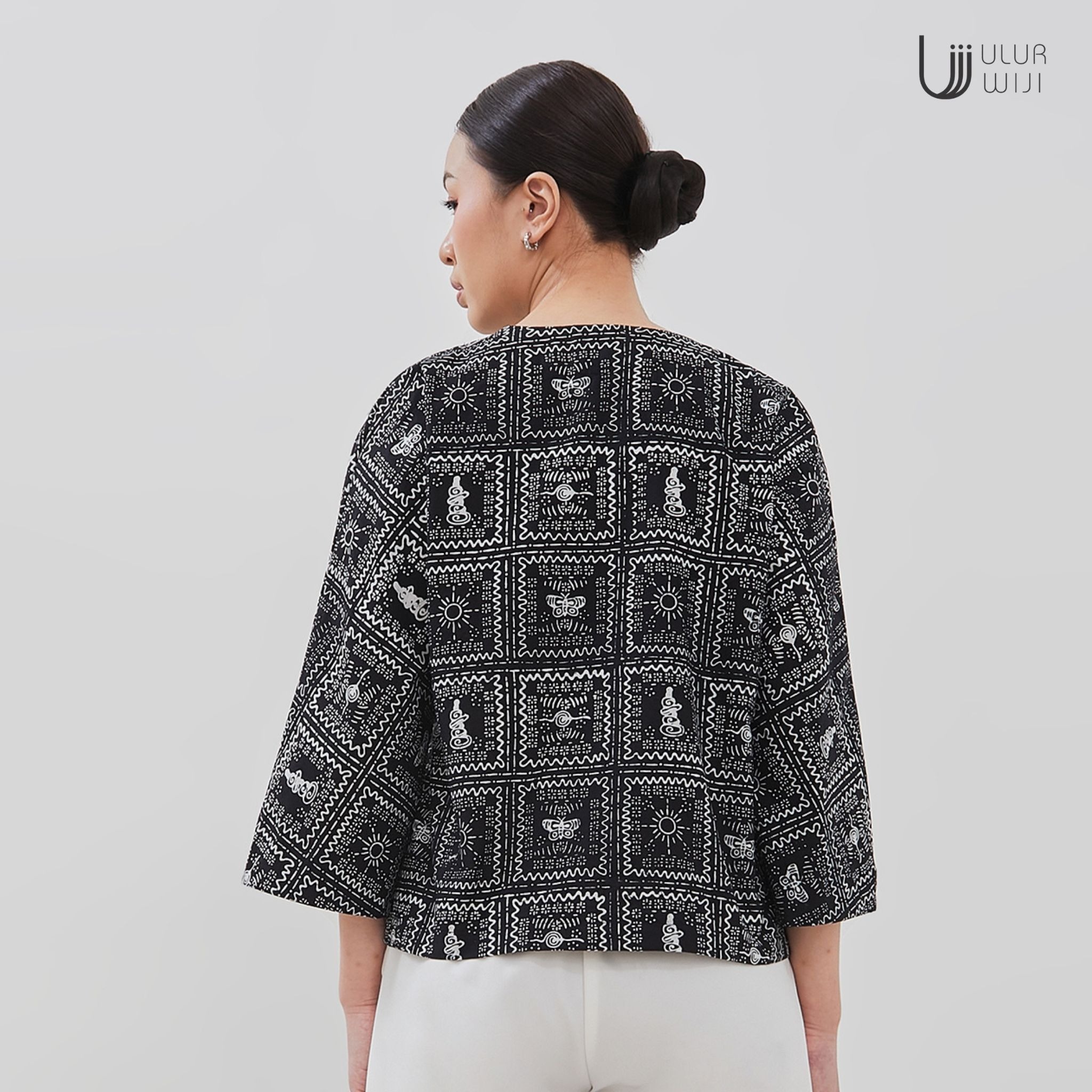 Blouse Batik Modern Wanita METAMORF - Batik Cap | Ulur Wiji