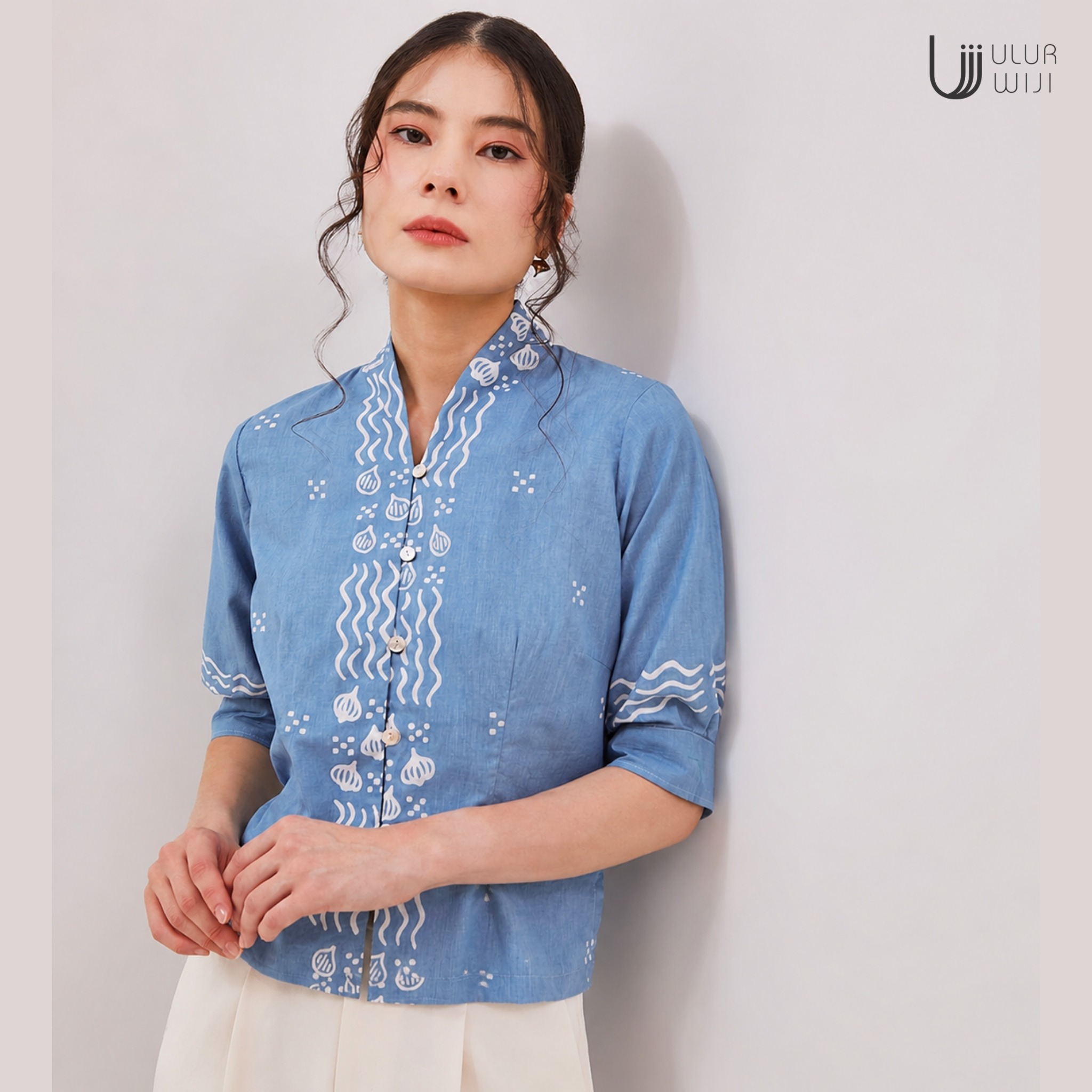 Kebaya Blouse Batik Modern Wanita Lengan Lipit BAWANG - Batik Tulis Warna Alami | Ulur Wiji