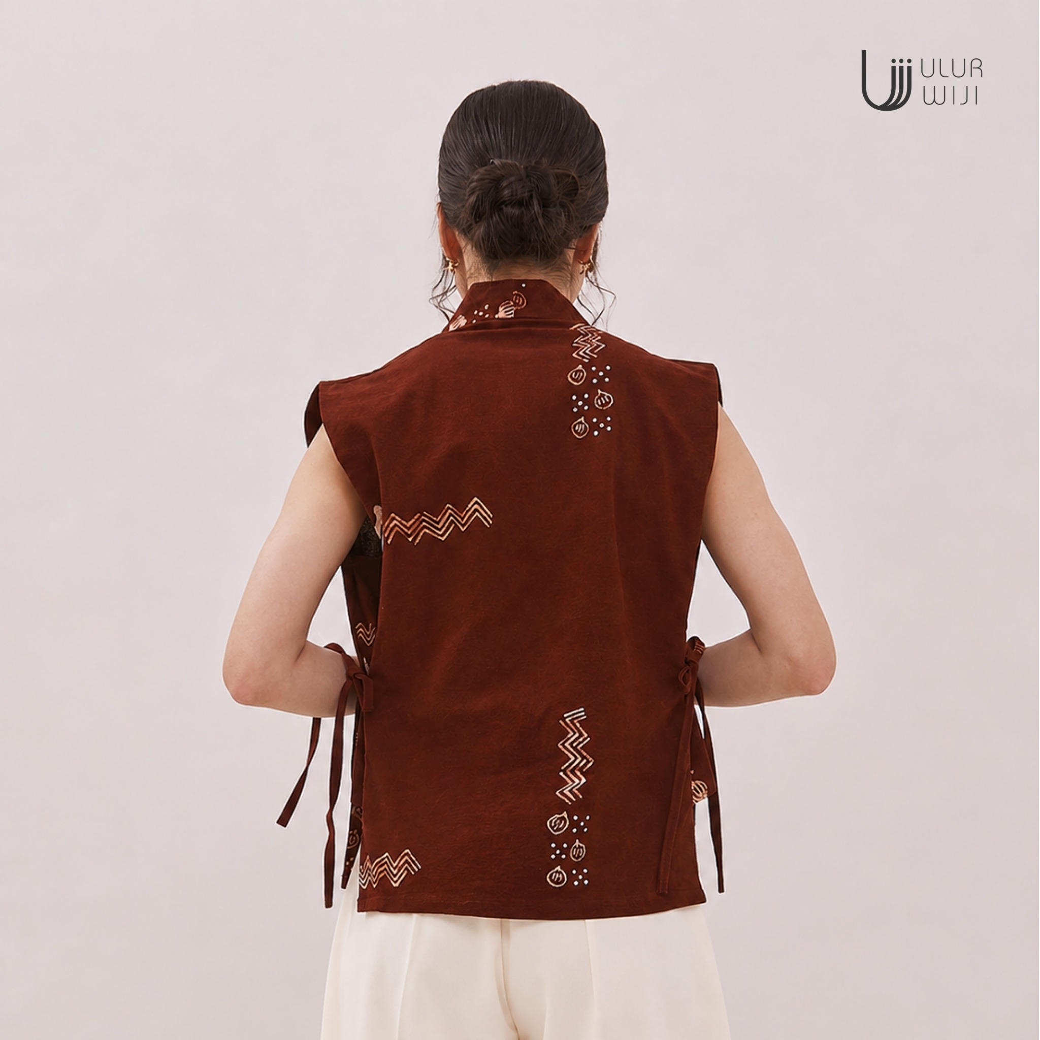 Vest Blouse Batik Modern Wanita BAWANG - Batik Tulis Pewarna Alami | Ulur Wiji