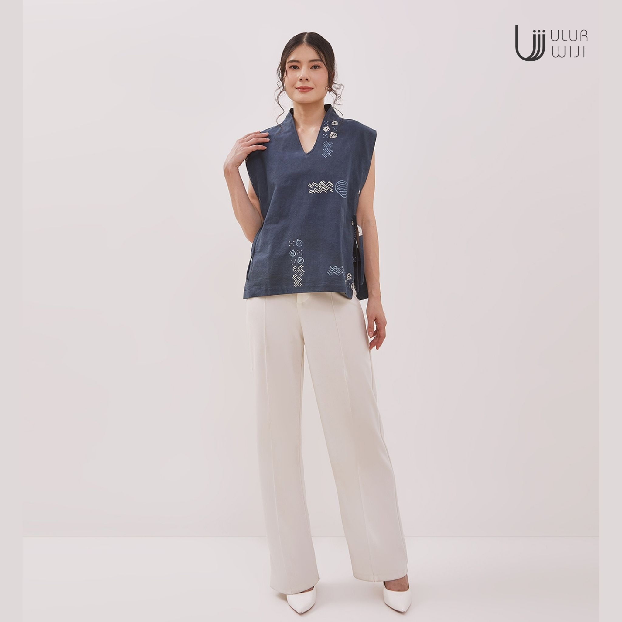 Vest Kebaya Minimalist motif Simfoni Batik Tulis Warna Alam | Ulur Wiji