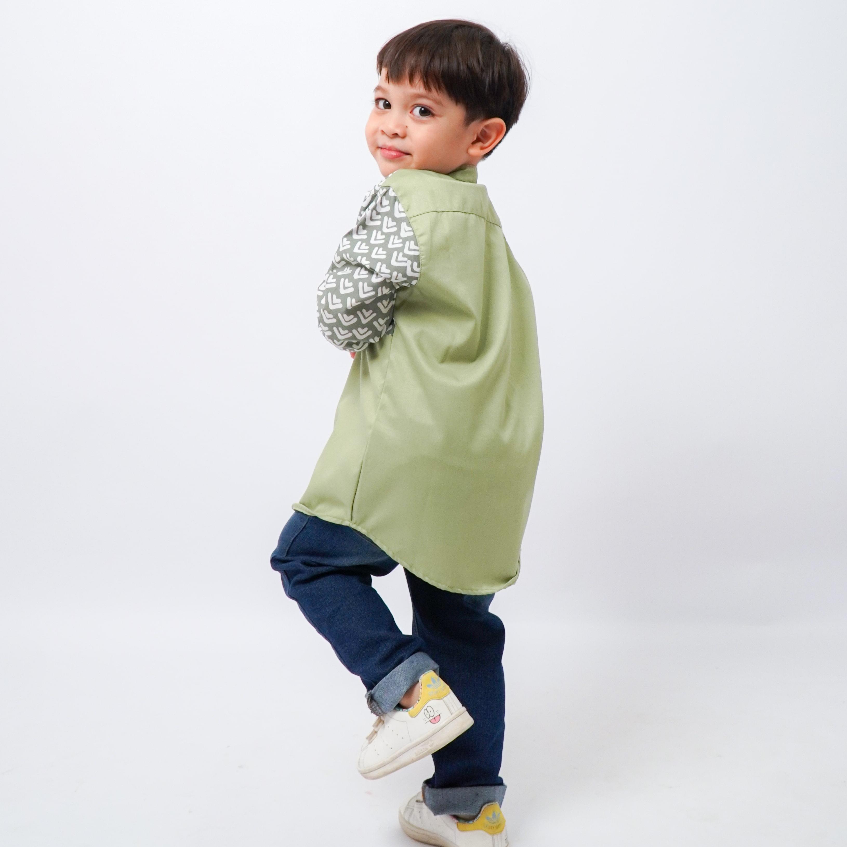 Kemeja Batik Anak Lengan Panjang