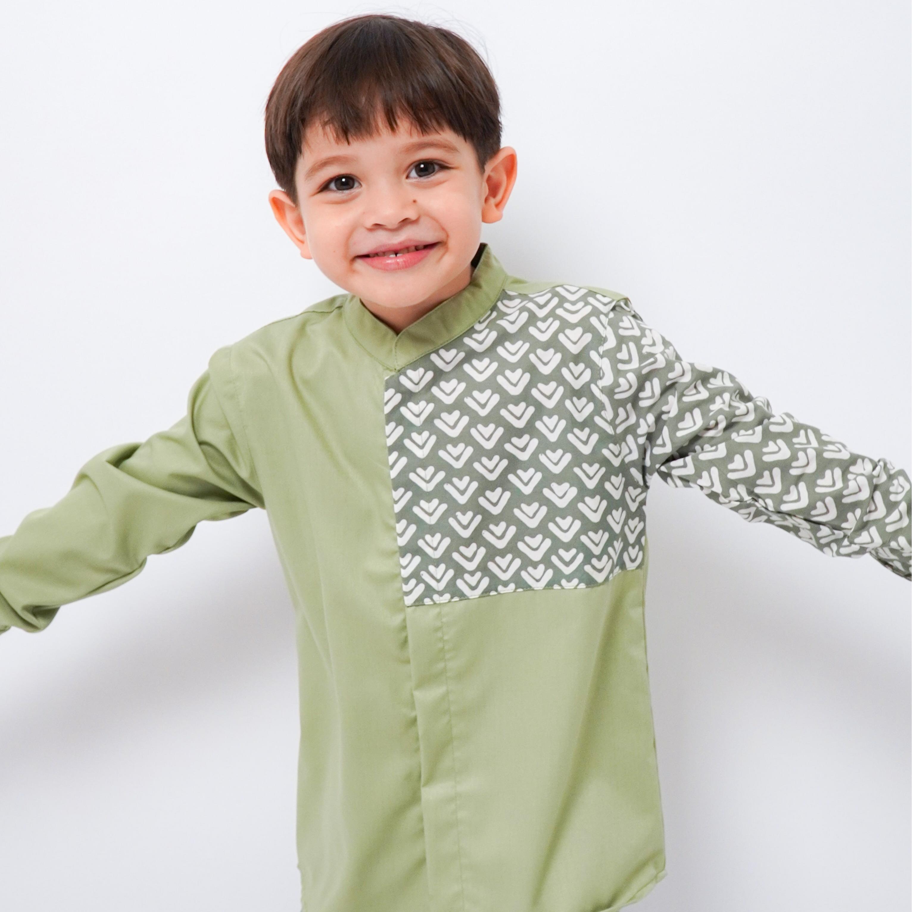 Kemeja Batik Anak Lengan Panjang