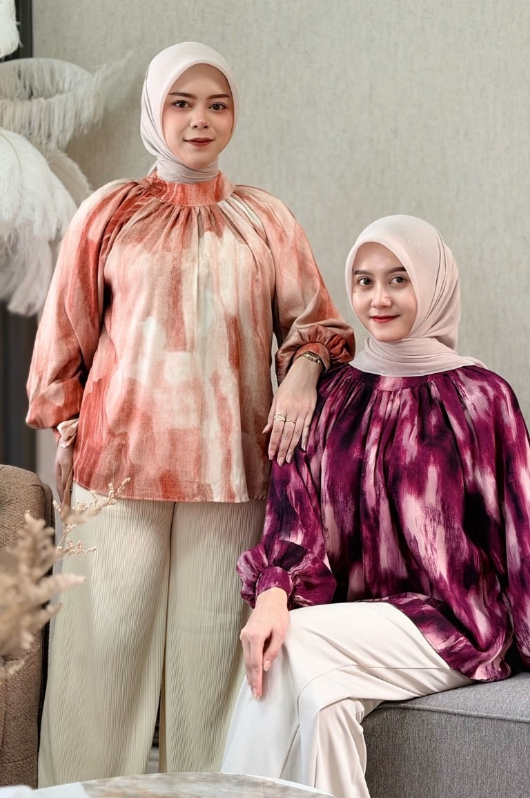 Cyra One Set Blouse