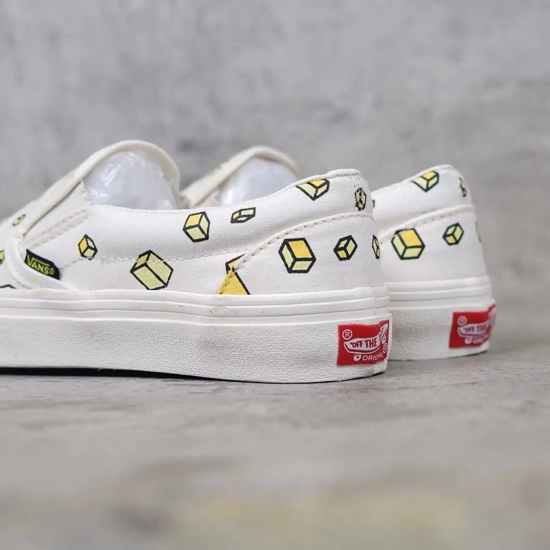 VANS VAULT SLIP-ON X SPONGEBOB