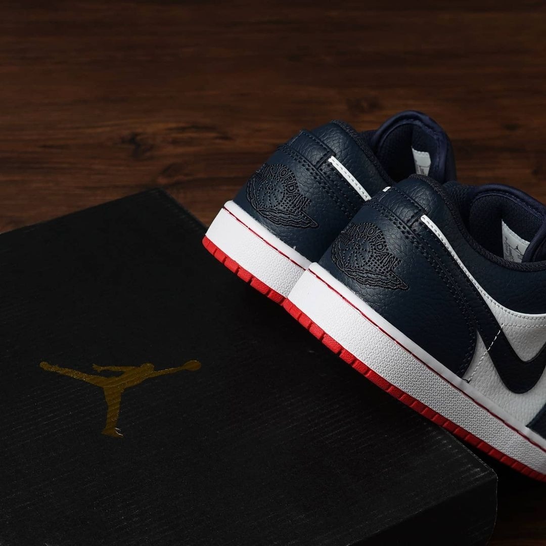 NIKE JORDAN 1 LOW - OBSIDIAN