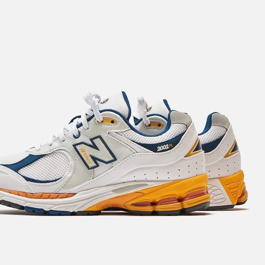 NEW BALANCE 2002R - WHITE LAGOON