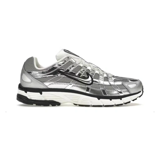 NIKE P-6000 - METALLIC SILVER