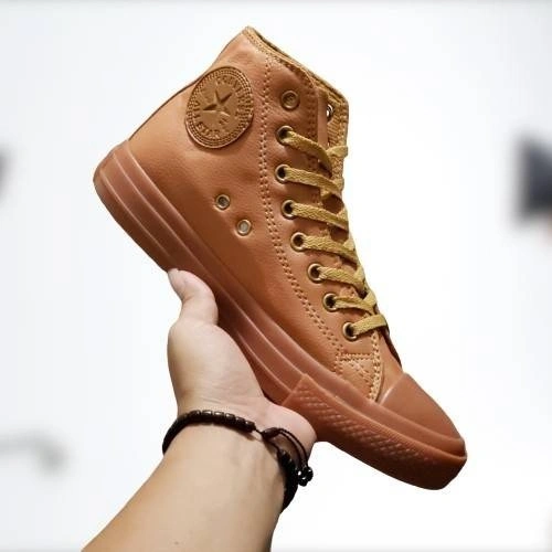 CONVERSE LEATHER CHUCK TAYLOR ALL STAR