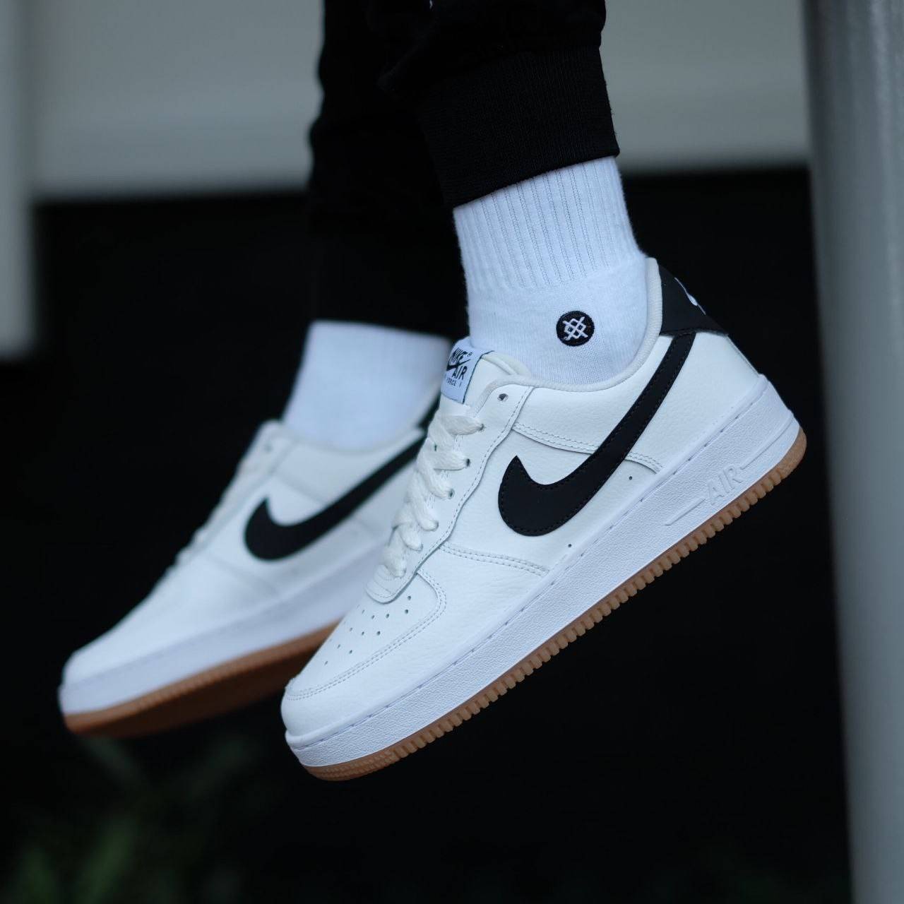 NIKE AIR FORCE 1 - OBSIDIAN GUMSOLE