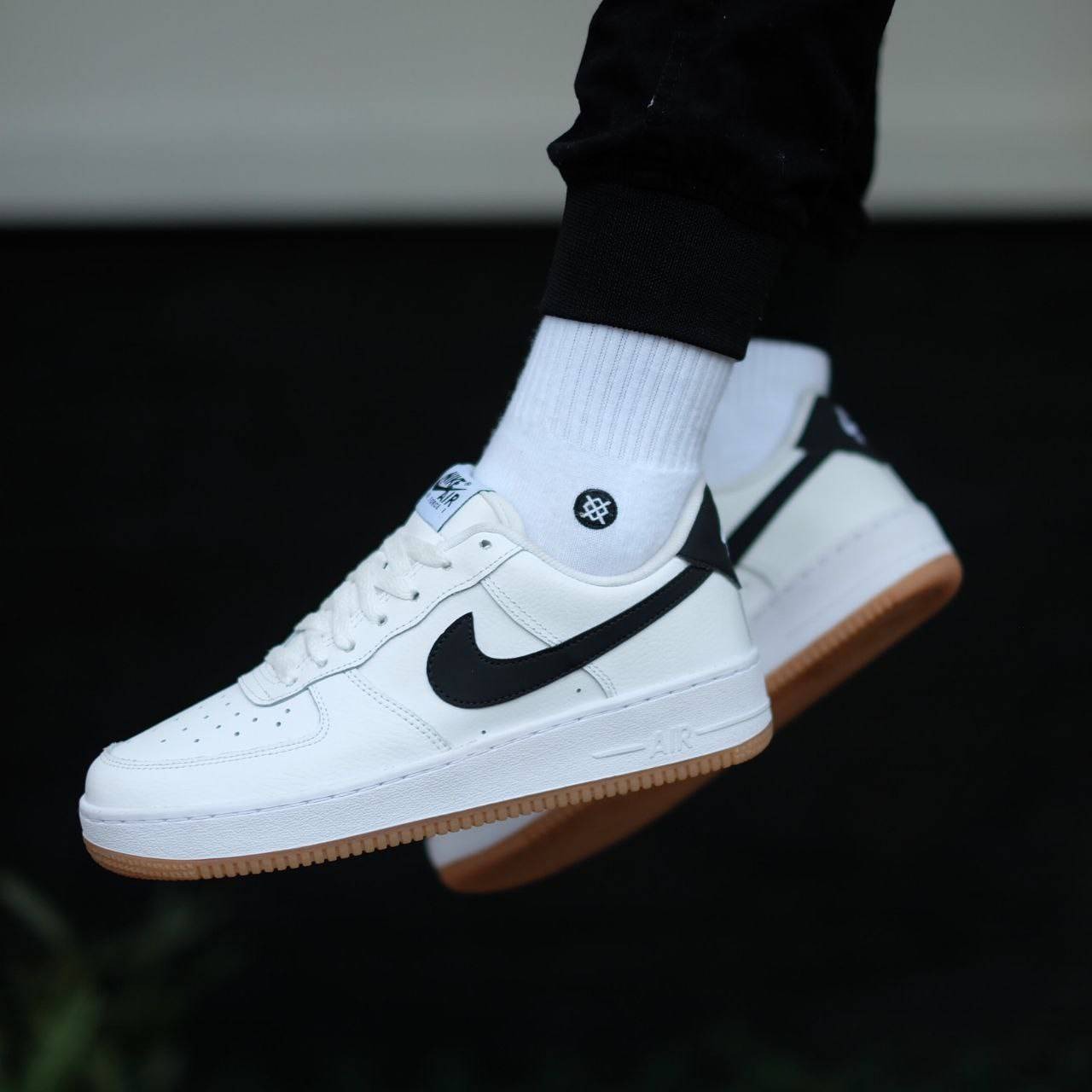 NIKE AIR FORCE 1 - OBSIDIAN GUMSOLE