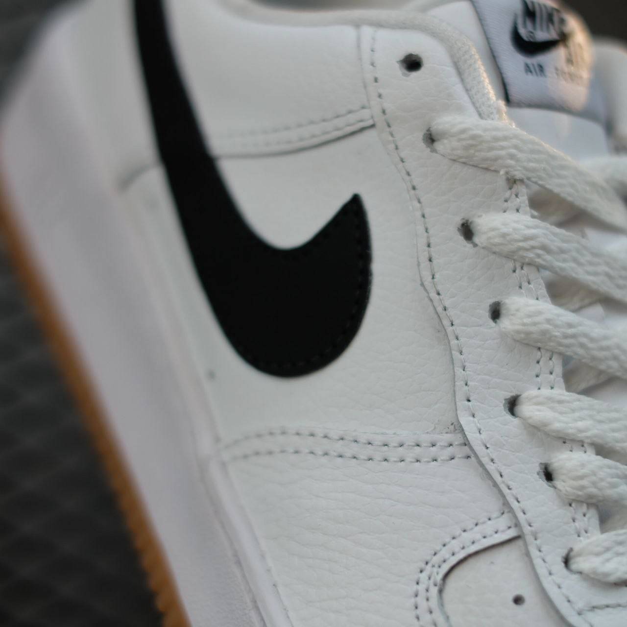 NIKE AIR FORCE 1 - OBSIDIAN GUMSOLE