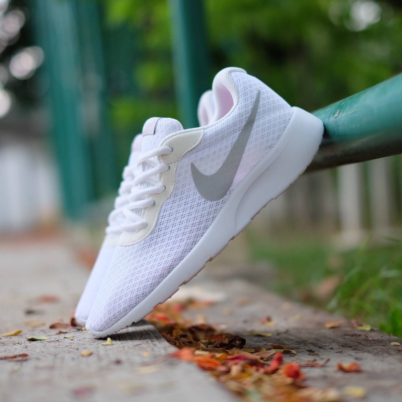 NIKE TANJUN - WHITE SILVER