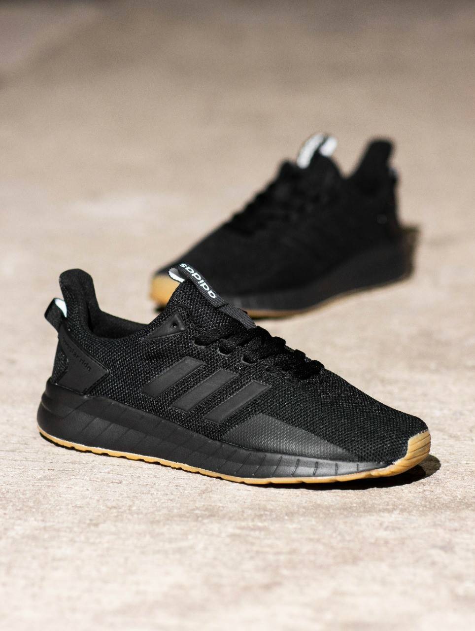 ADIDAS QUESTAR RIDE - BLACK SOLE GUM