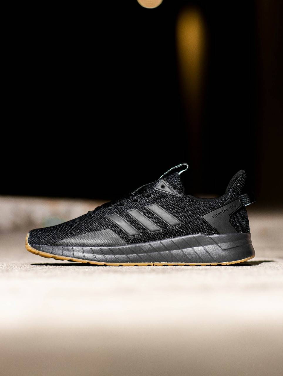 ADIDAS QUESTAR RIDE - BLACK SOLE GUM