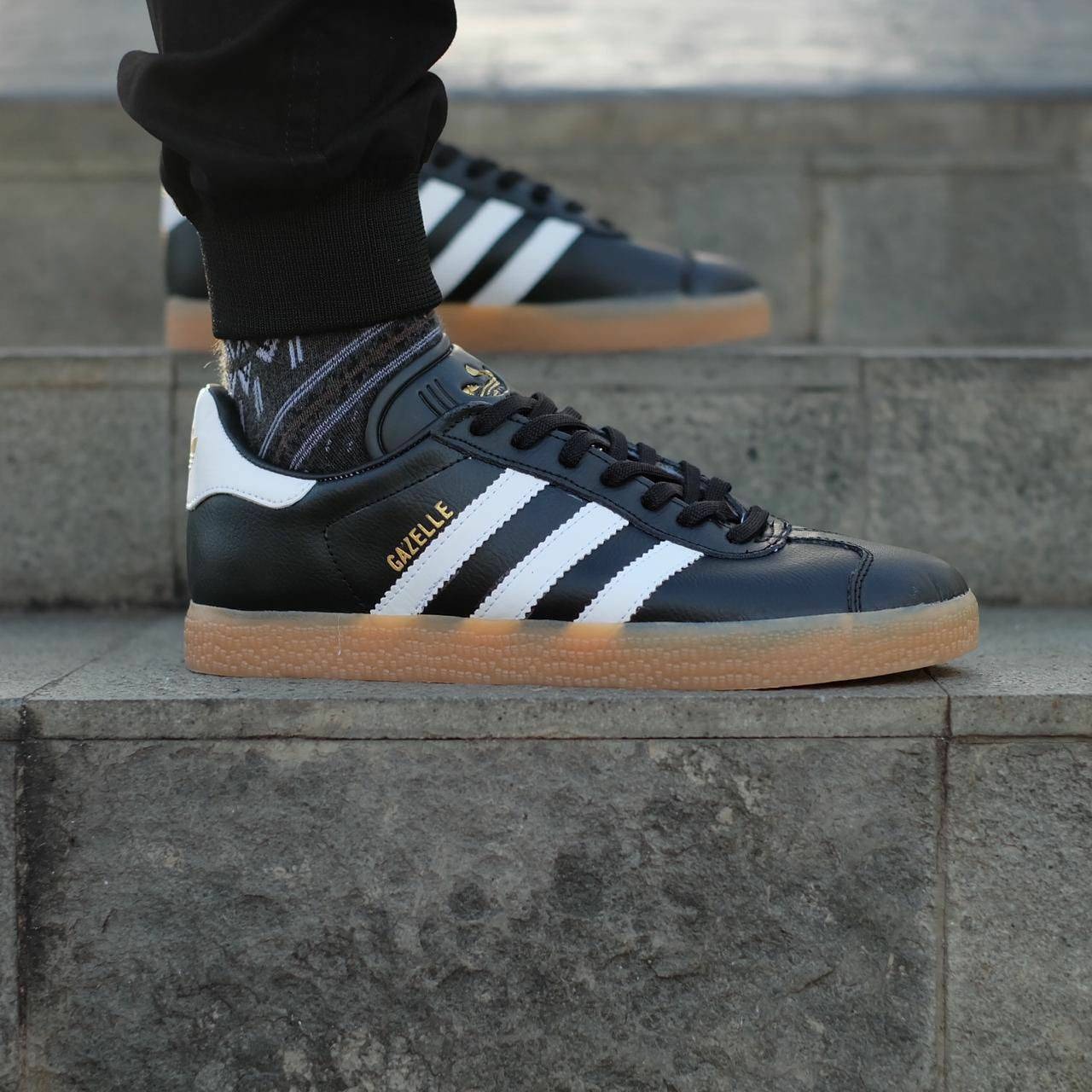 ADIDAS GAZELLE LEATHER BLACK GUMSOLE