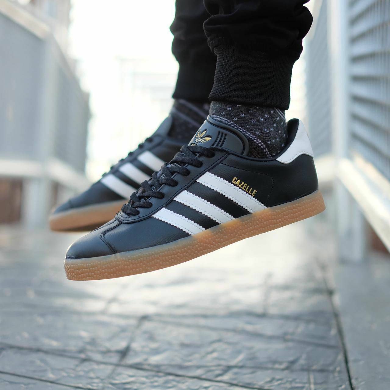 ADIDAS GAZELLE LEATHER BLACK GUMSOLE
