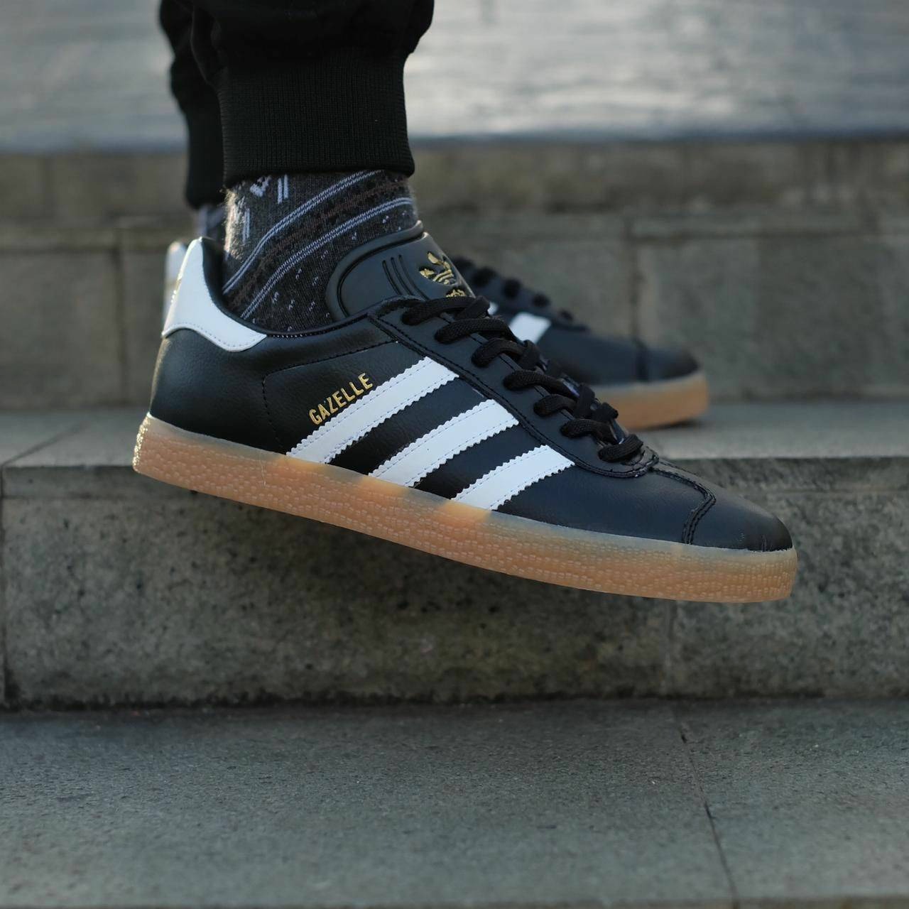 ADIDAS GAZELLE LEATHER BLACK GUMSOLE