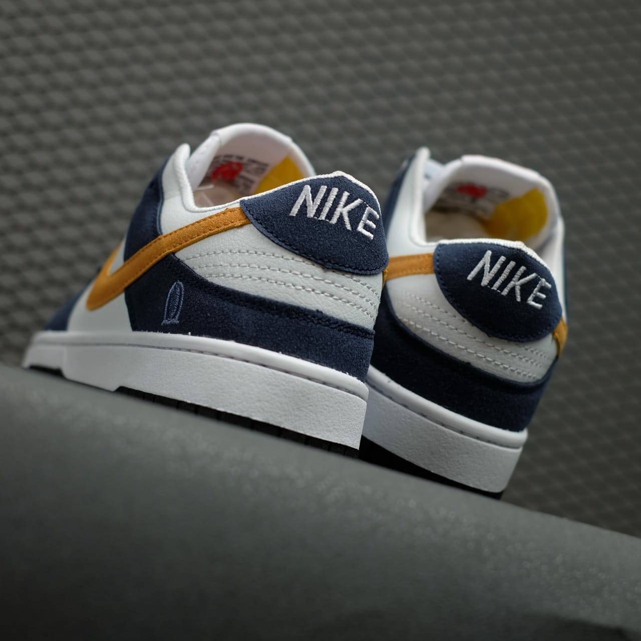 NIKE KASINA X LOW DUNK 80S BUS