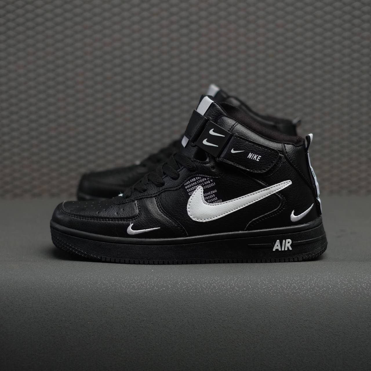 NIKE AF1 07 MID LV8 UTILITY - BLACK