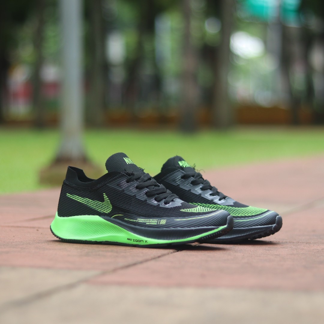 NIKE ZOOMX FLYKNIT BASICS - SERIES