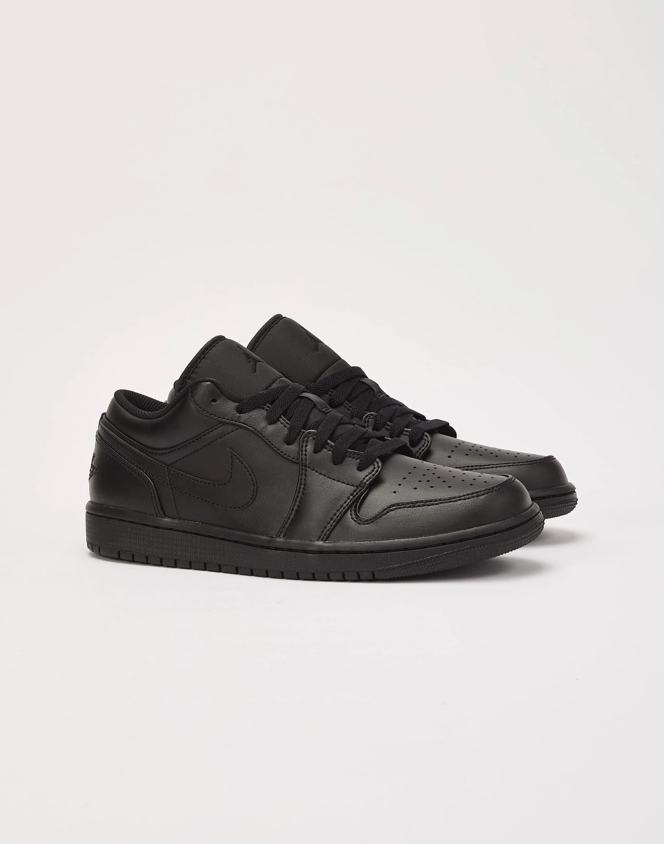 NIKE AIR JORDAN 1 LOW - TRIPLE BLACK