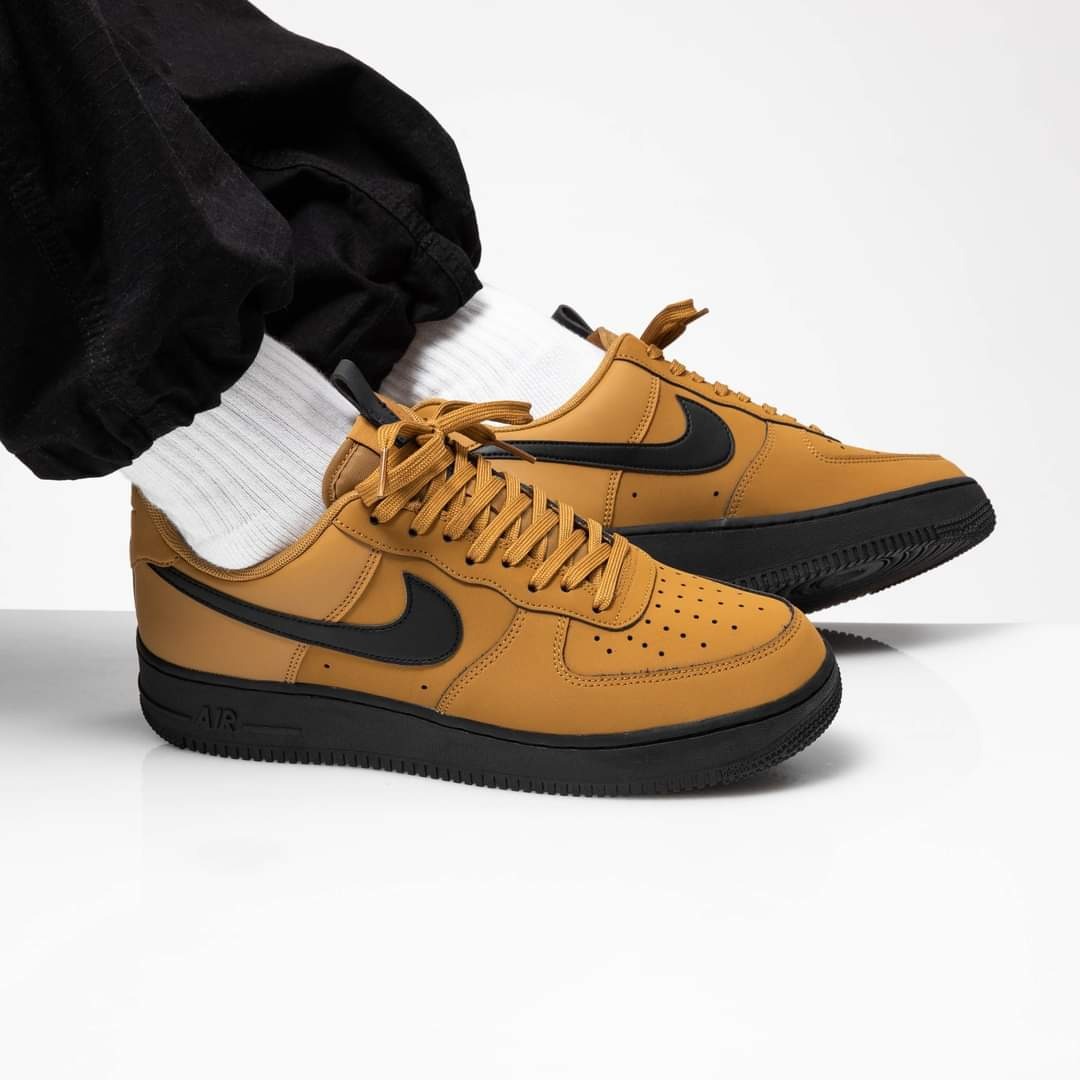 NIKE AIR FORCE 1 - WHEAT BLACK