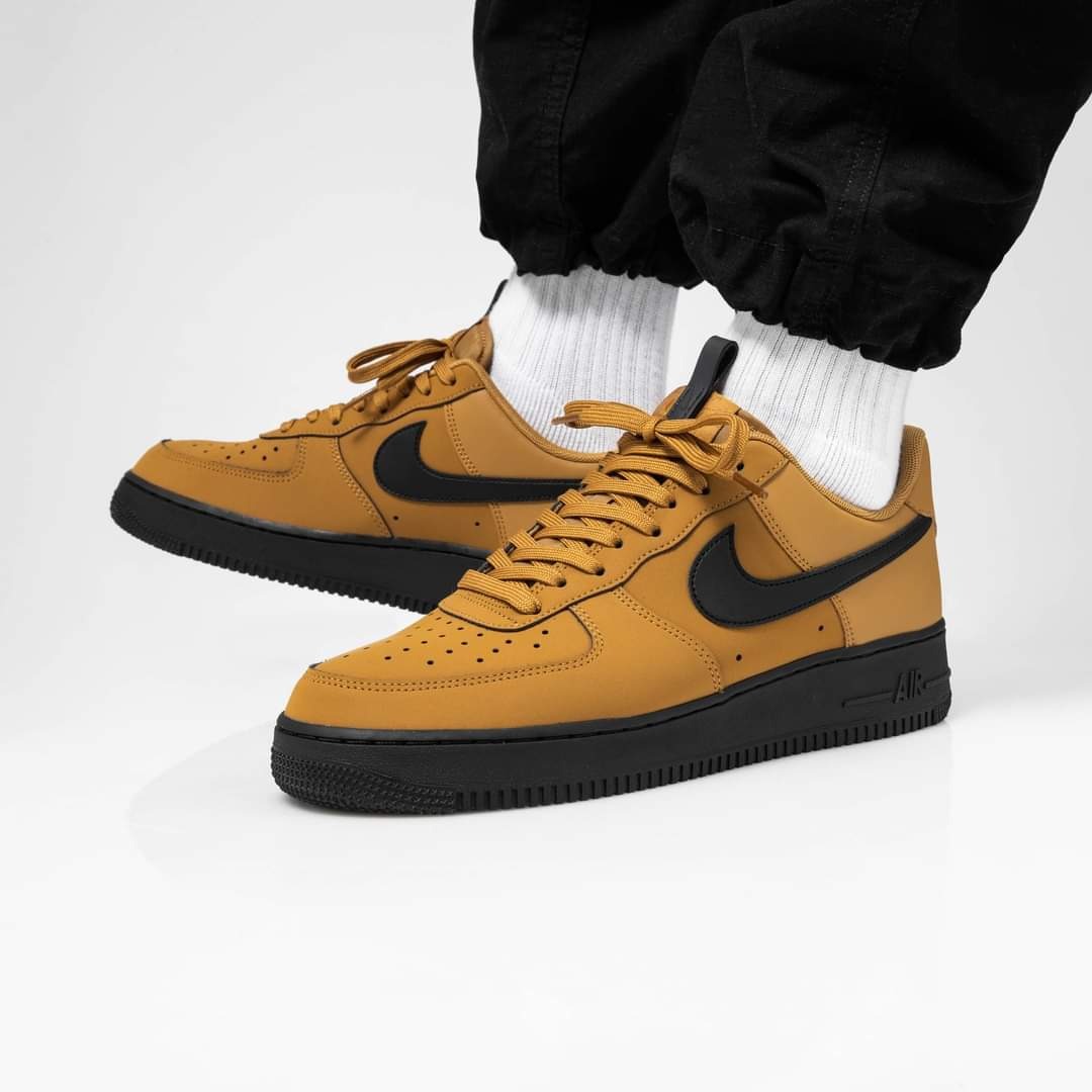 NIKE AIR FORCE 1 - WHEAT BLACK