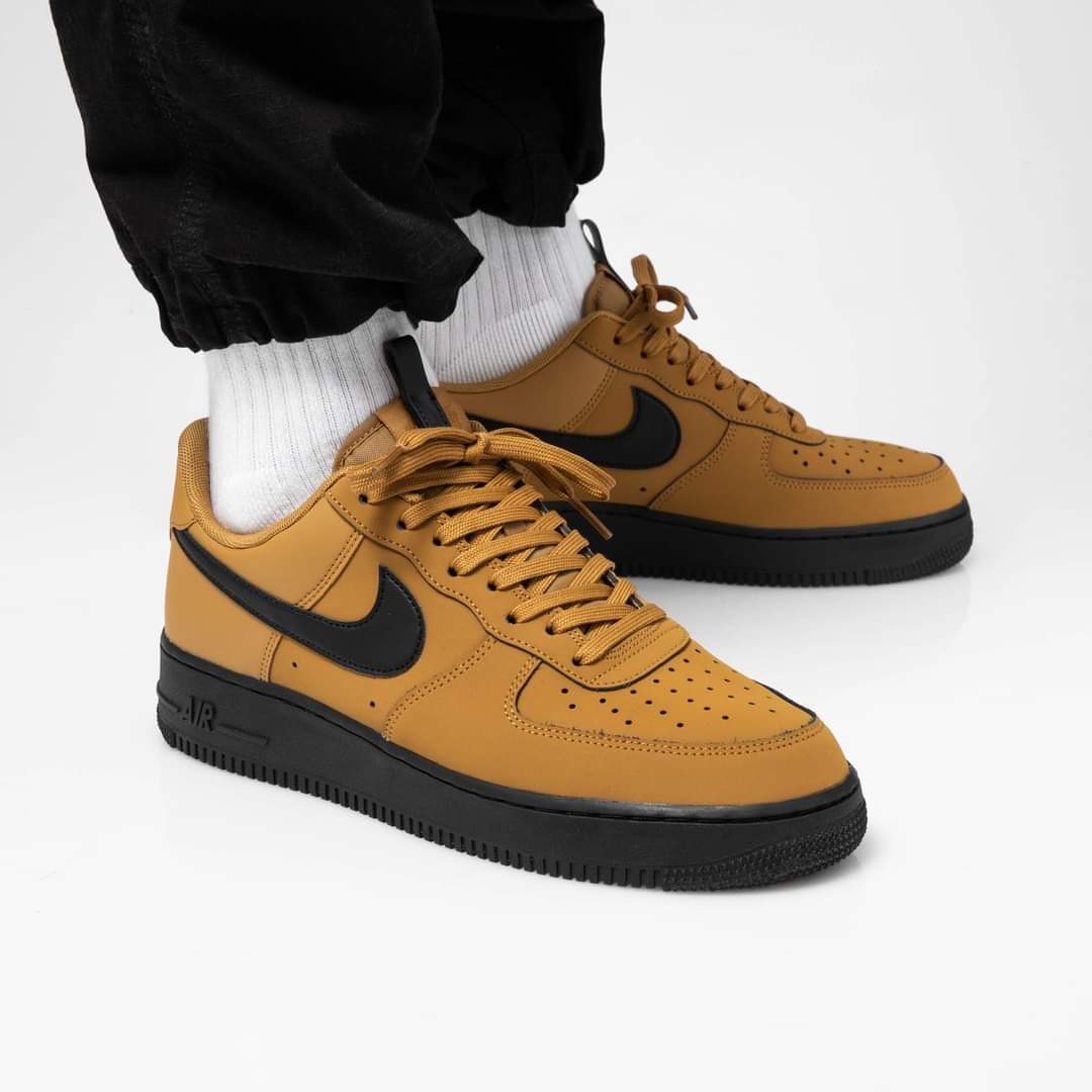 NIKE AIR FORCE 1 - WHEAT BLACK