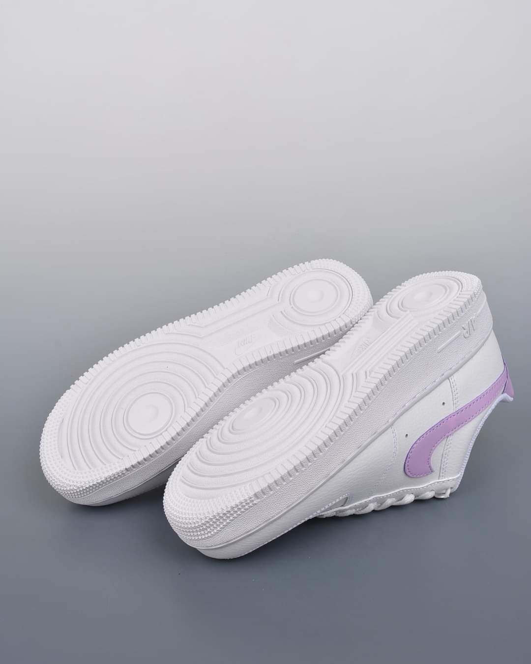 NIKE AIR FORCE 1 - WHITE LILAC