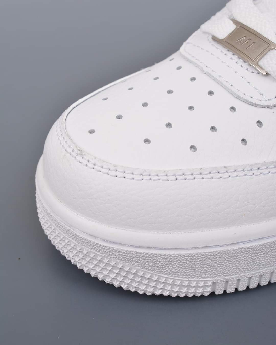 NIKE AIR FORCE 1 - WHITE LILAC