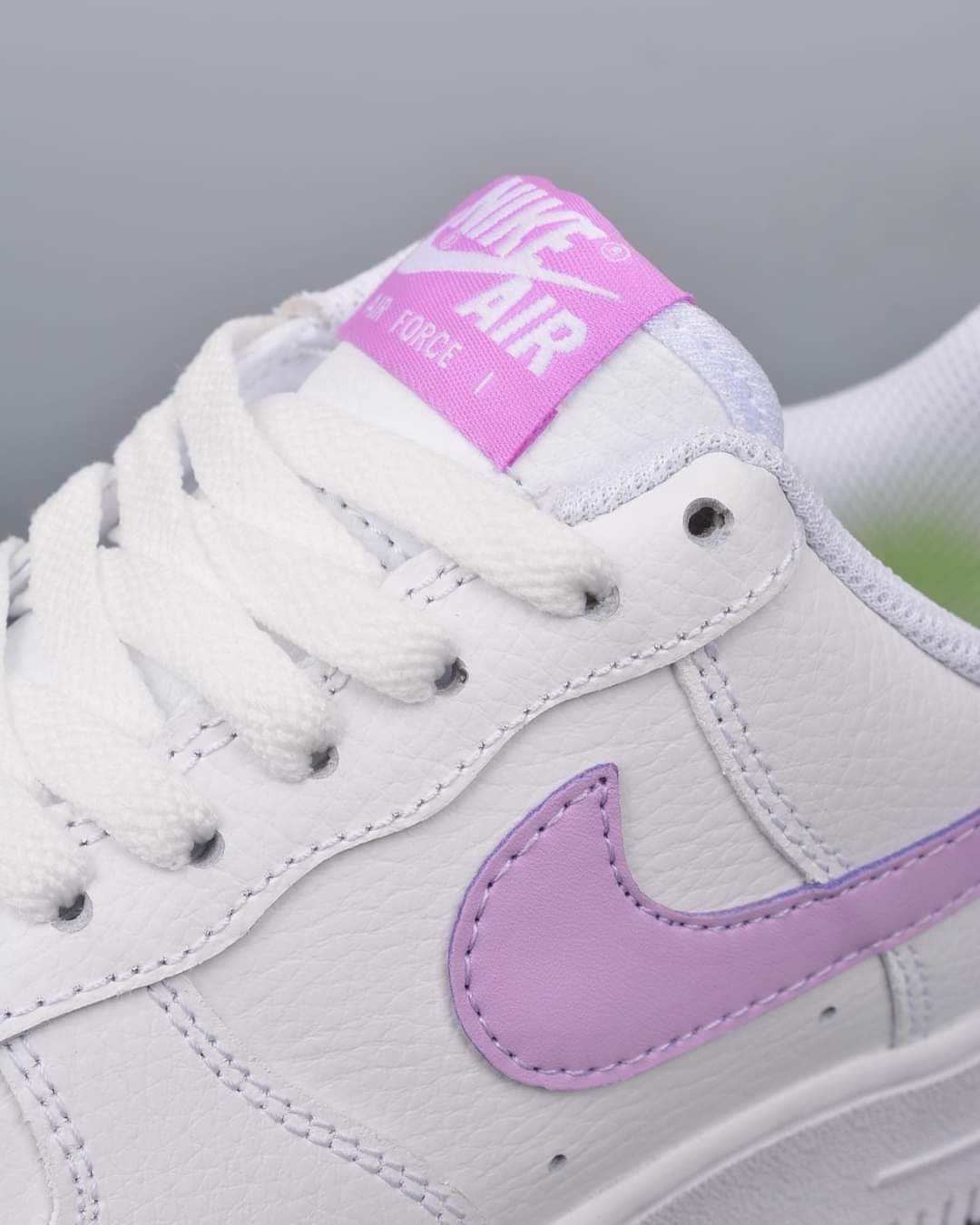 NIKE AIR FORCE 1 - WHITE LILAC